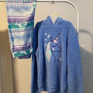 Unicorn Winter Pajama Set, Hooded. Size: 7/8